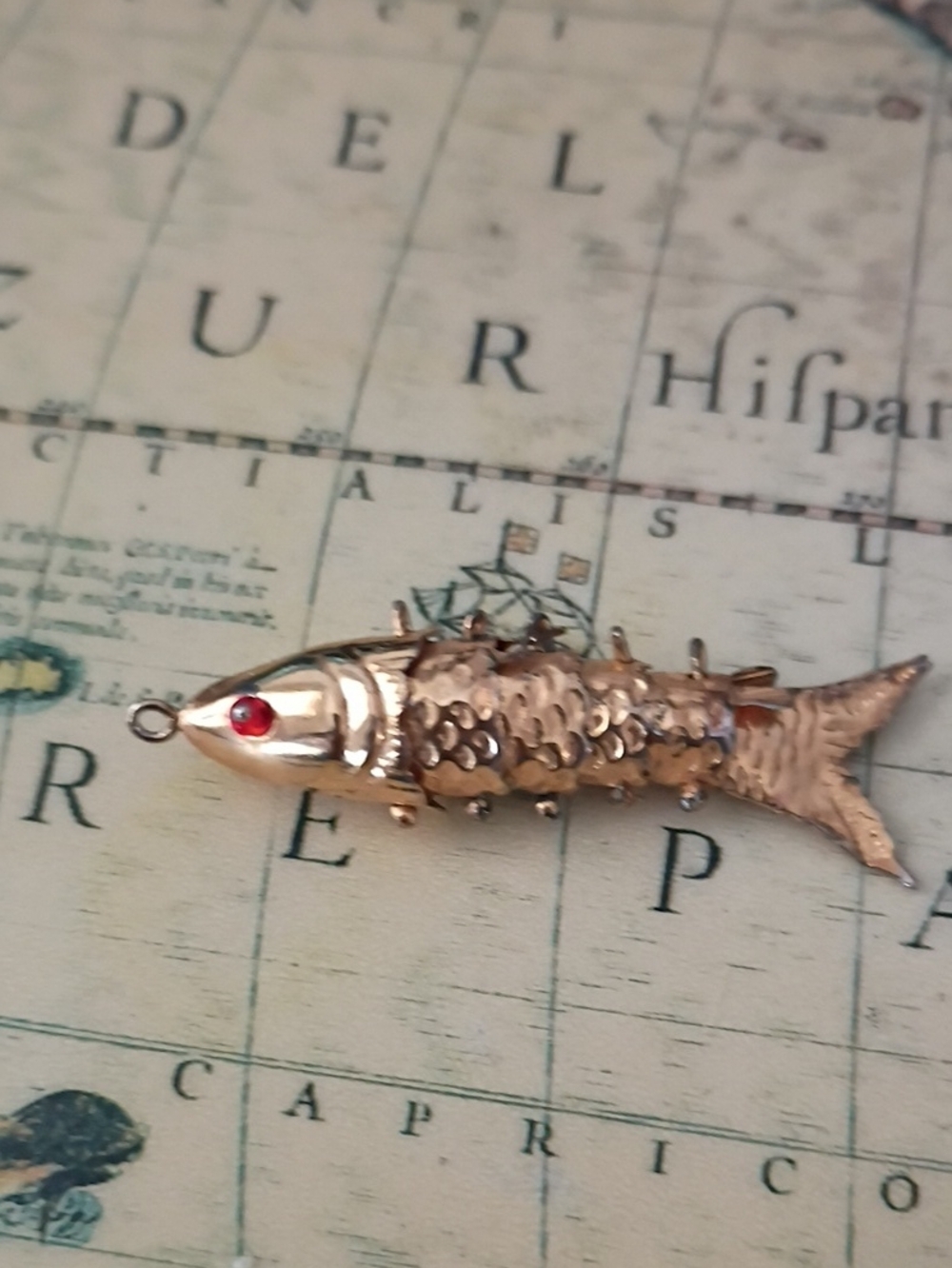 ❤️Vintage 40s Gold Articulated Flexible Koi Fish With Red Eyes Pendant 2”